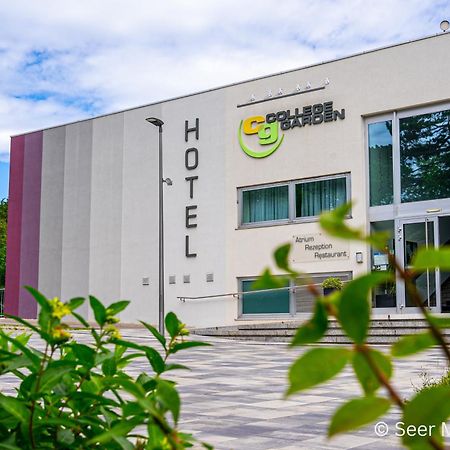 College Garden Hotel Bad Voeslau Dış mekan fotoğraf