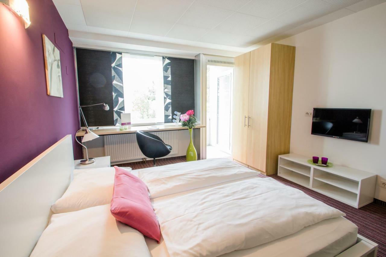 College Garden Hotel Bad Voeslau Dış mekan fotoğraf